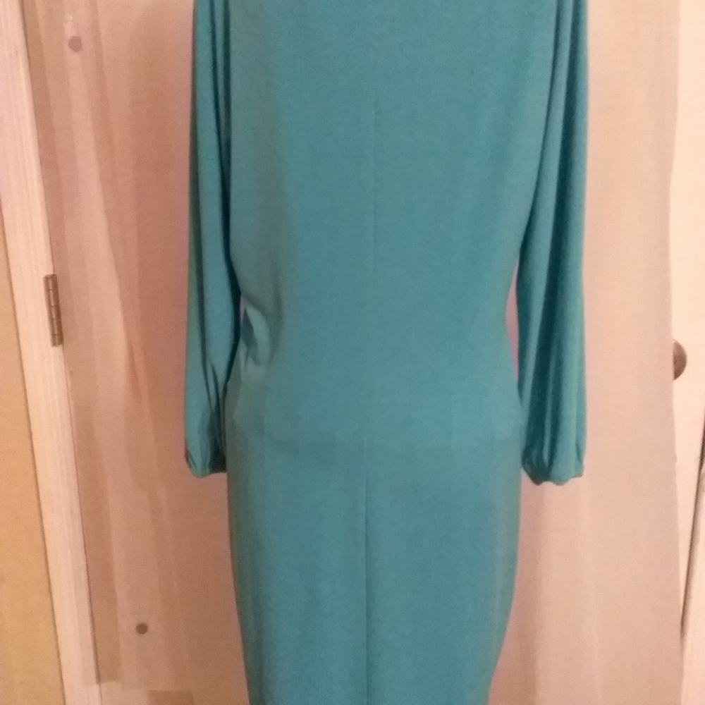 Dress - Picture 2 of 4